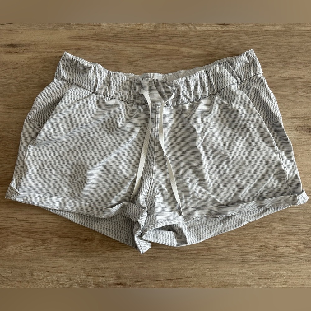 🔸Lululemon Shorts